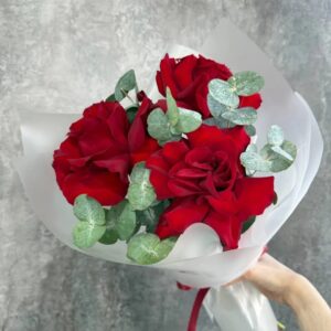 Букет из 3 красных французских роз