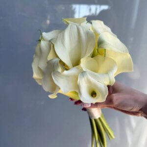 Свадебный букет из 15 калл
